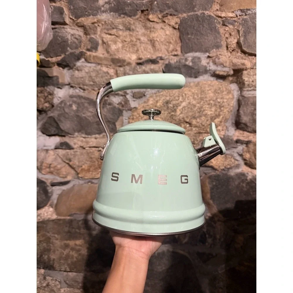 Smeg CKLW2001PG Pastel Green 50's Retro Whistling Kettle - READ